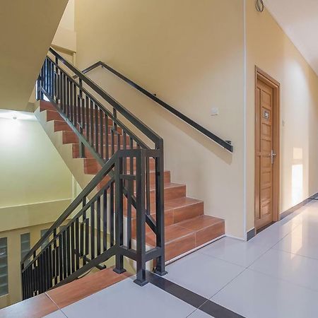 Reddoorz Plus Near Syamsudin Noor Airport 3 Banjarbaru Exteriör bild
