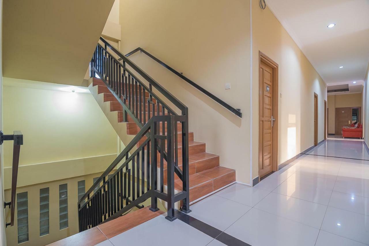 Reddoorz Plus Near Syamsudin Noor Airport 3 Banjarbaru Exteriör bild