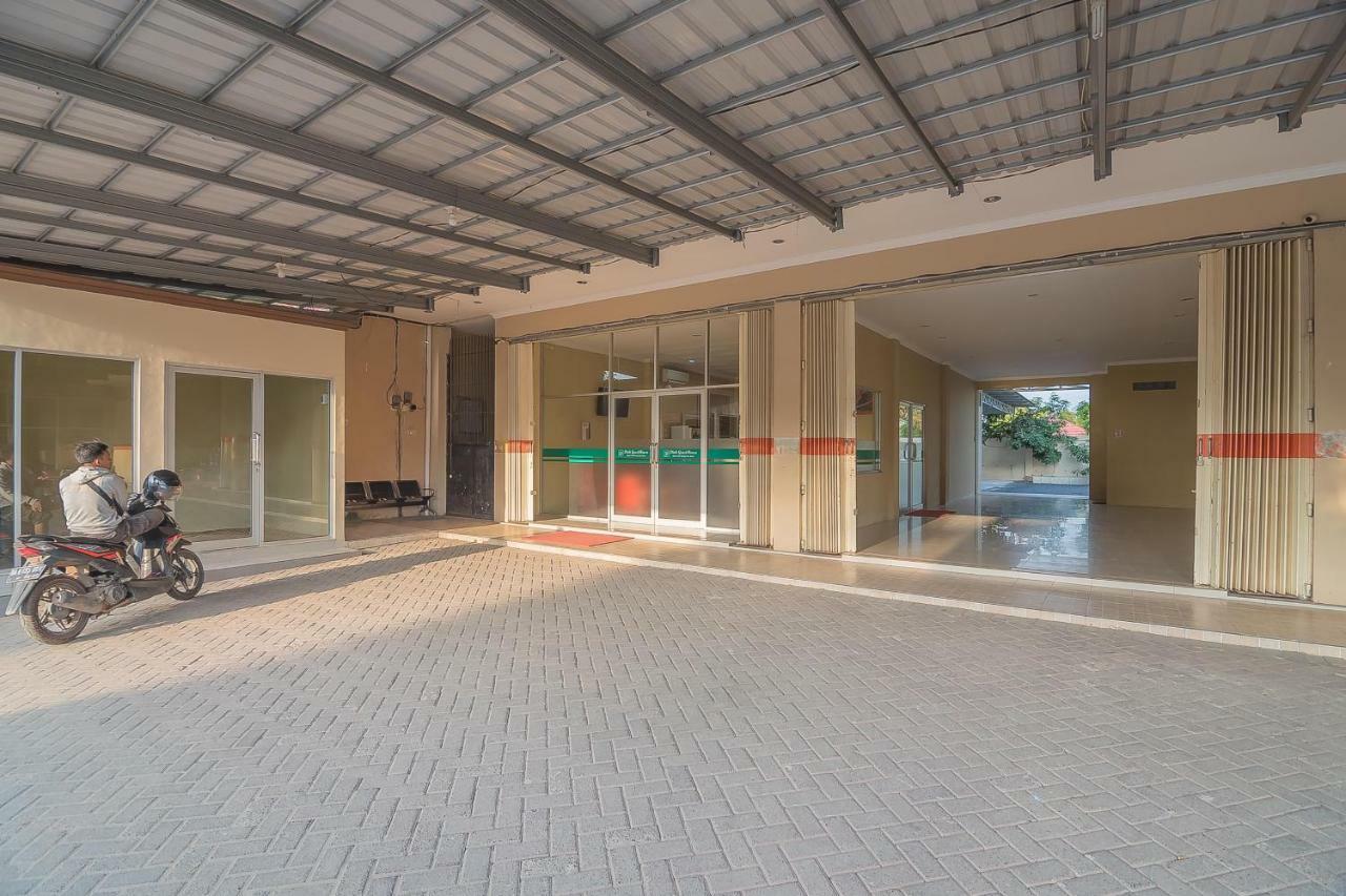 Reddoorz Plus Near Syamsudin Noor Airport 3 Banjarbaru Exteriör bild