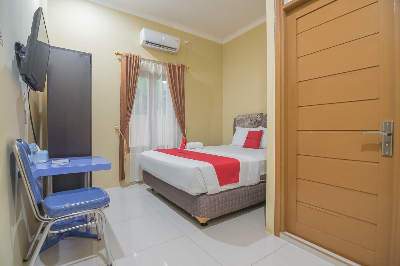 Reddoorz Plus Near Syamsudin Noor Airport 3 Banjarbaru Exteriör bild