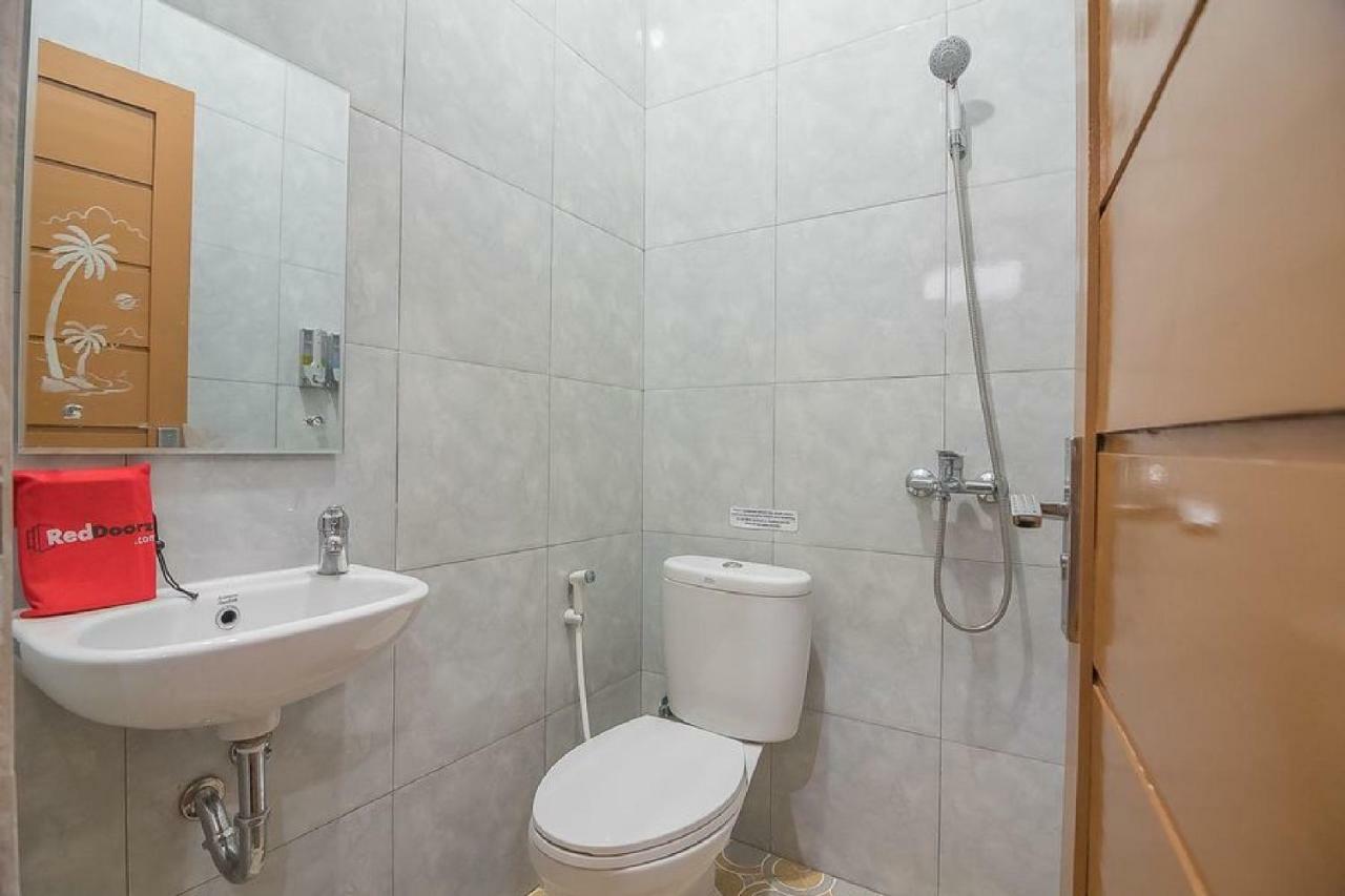 Reddoorz Plus Near Syamsudin Noor Airport 3 Banjarbaru Exteriör bild